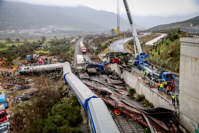 Ευρωπαία εισαγγελέας για το έγκλημα στα Τέμπη: «Η Ελλάδα να αλλάξει άμεσα τον νόμο περί ευθύνης υπουργών» 2 tempi