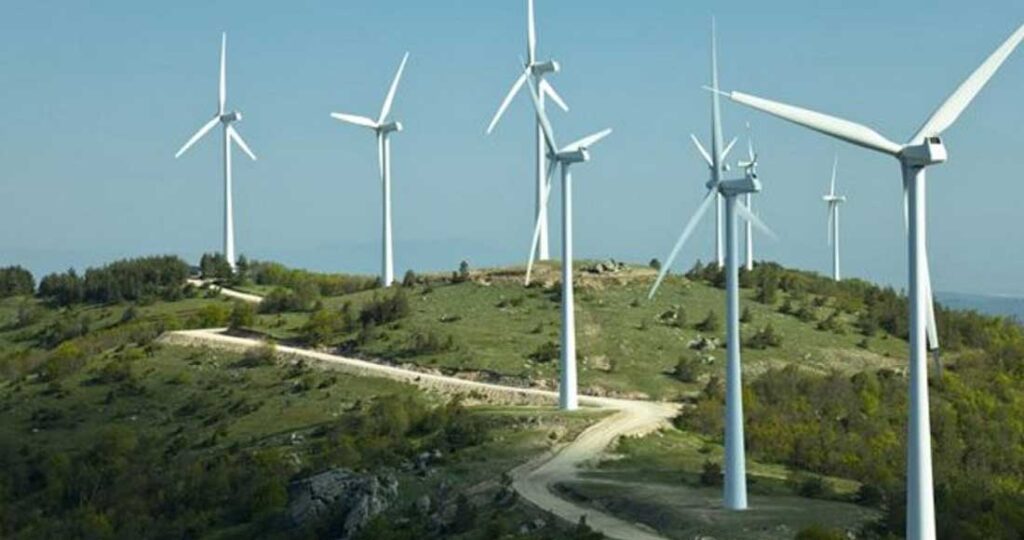 Η κοινωνία βλέπει τα βρόμικα παιχνίδια και αντιδρά: Ανεμογεννήτριες και funds κόκκινων δανείων στο στόχαστρο 2 anemogennitries