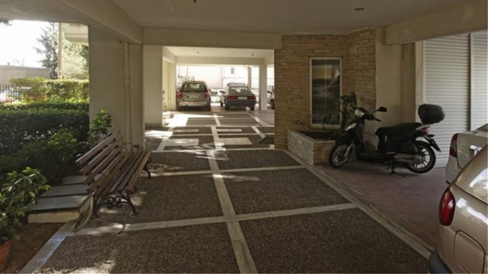 Ακίνητα: Οι θέσεις πάρκινγκ στις πιλοτές βάζουν μπουρλότο στις μεταβιβάσεις