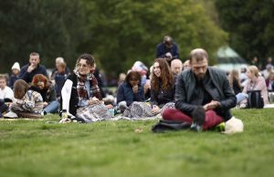 Britain Funeral QueenElizabeth People Reuters7 scaled 1 300x194 1