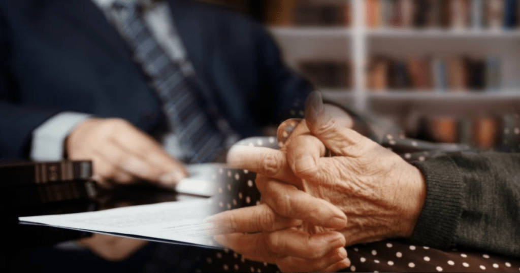 Πασίγνωστη συμβολαιογράφος και ιδιώτες σε κύκλωμα αρπαγής περιουσίας