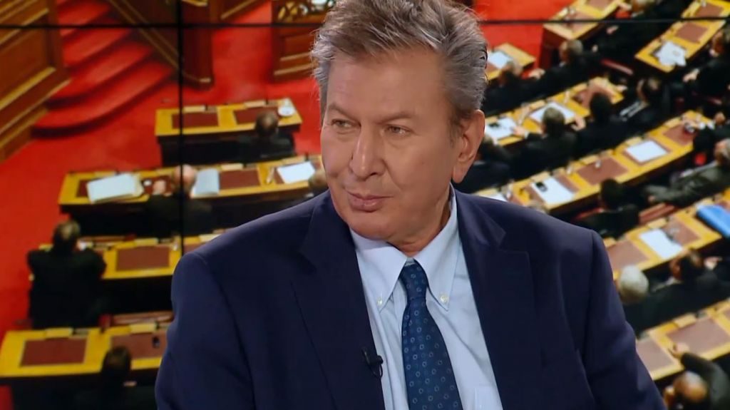 Αντώνης Καρακούσης: 