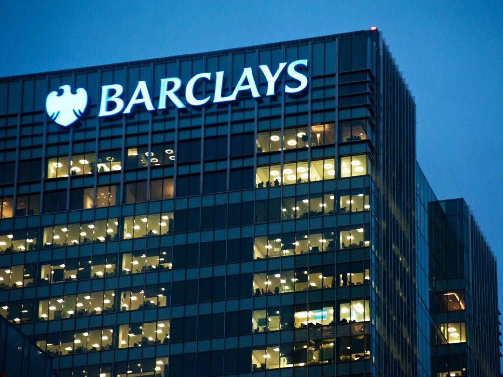 Barclays: Ζητά να κλείσουν δεκάδες εταιρείες που δεν έχουν αποπληρώσει τα δάνεια του Covid