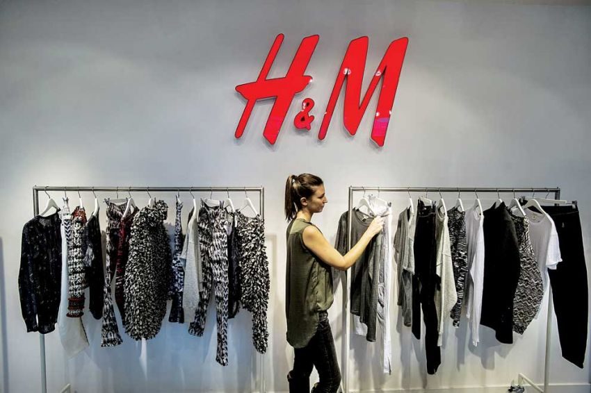 Η H&M απολύει 1.500 υπαλλήλους