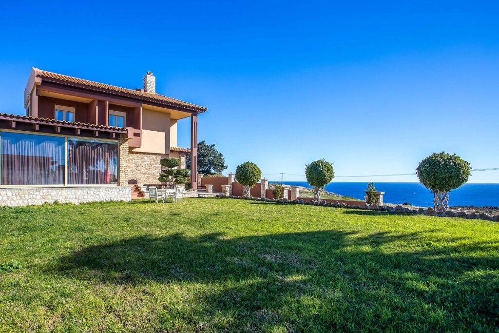 Γερμανική παραδοχή: Οι ξένοι αρπάζουν τα ακίνητα-φιλέτα στην Ελλάδα