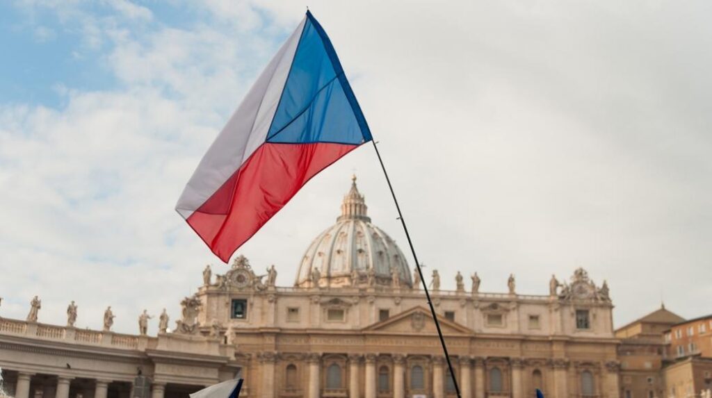 Η Τσεχία έτοιμη να επιβάλει 60% έκτακτο φόρο σε τράπεζες και παρόχους ρεύματος