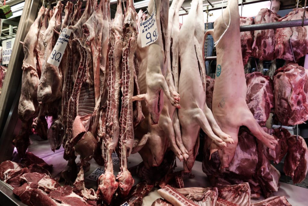 "Αλμυρό" το Χριστουγεννιάτικο τραπέζι για χιλιάδες οικογένειες. Στα ύψη οι τιμές!