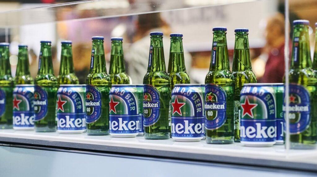 Η Heineken κόβει 6.000 θέσεις εργασίας καθώς η παγκόσμια ζήτηση μπύρας υποχωρεί