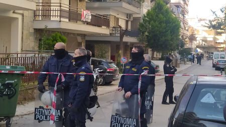 Πλειστηριασμοί: Οι εικόνες Ισπανίας είναι εδώ! Με συνδρομή της αστυνομίας πέταξαν στο δρόμο οικογένεια στην Καλαμαριά 4 ματ καλαμαρια
