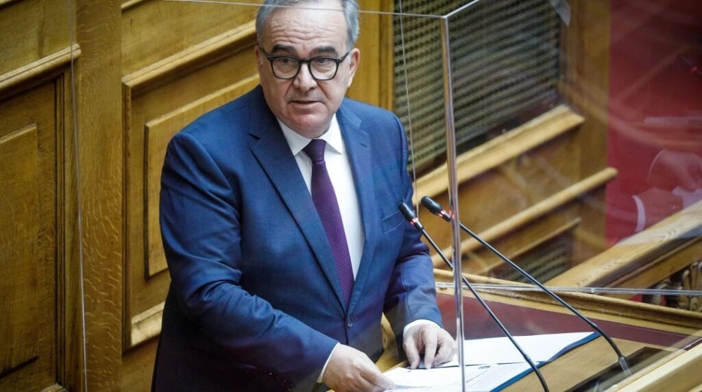 Με φουσκωμένα φέσια και στις άλλες τράπεζες ο Παπαθανάσης…