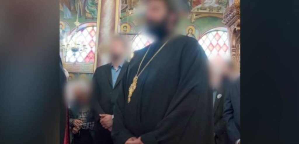 Έγινε παπάς για να…γλιτώσει από τα χρέη του