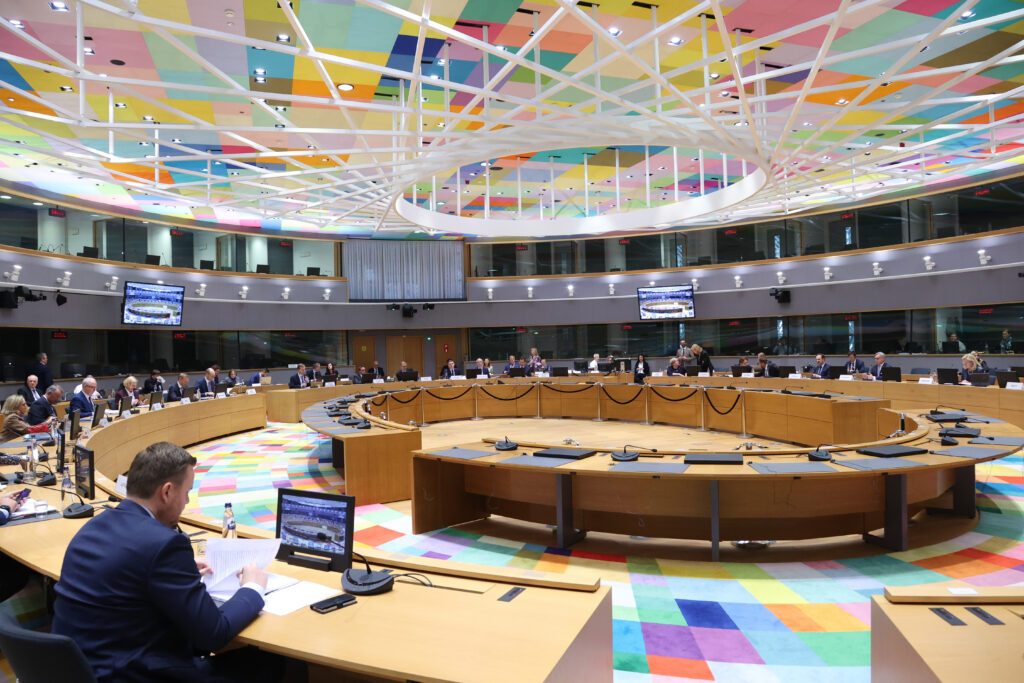 Eurogroup: «Στασιμοπληθωριστικό σοκ» στην Ευρώπη
