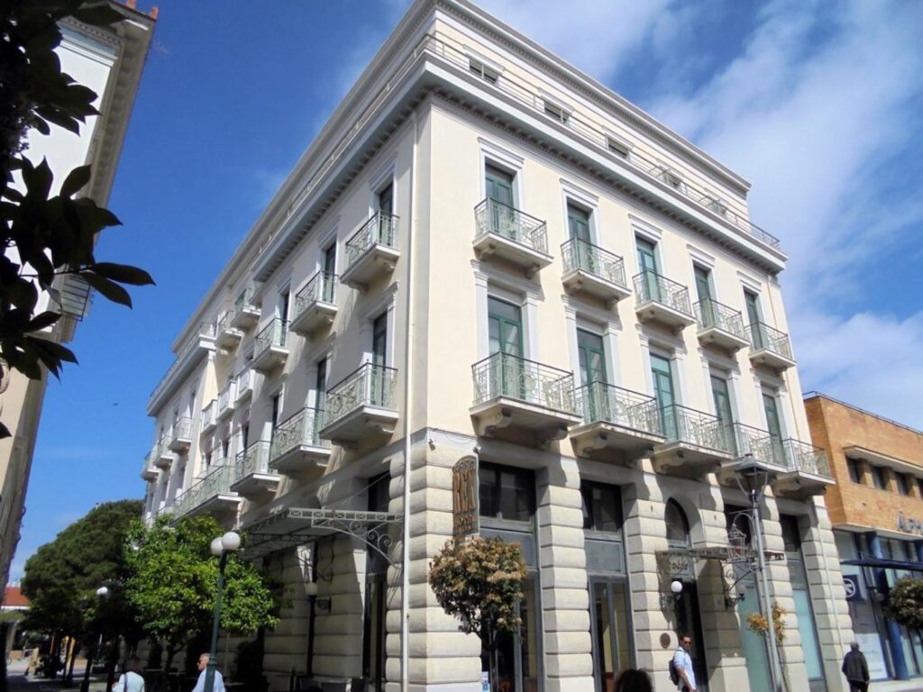 Πλιάτσικο παντού: Νέο σφυρί για το Rex Hotel κάτω από τη μισή τιμή!