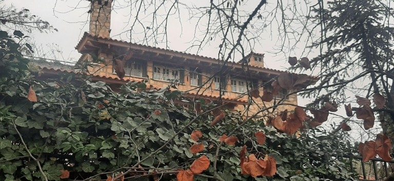 Funds: Συνεχίσουν να βγάζουν στο σφυρί ακίνητα-φιλέτα