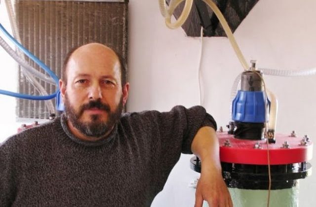 O Κρητικός που κατάφερε να παράγει δωρεάν καύσιμο από το νερό!