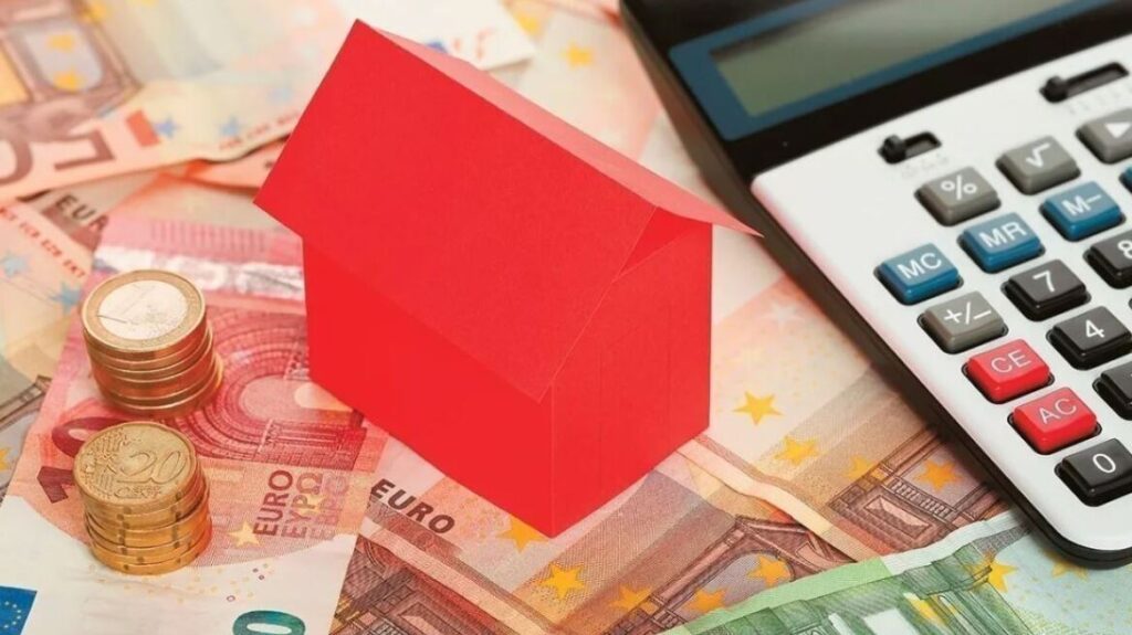 «Τα κόκκινα δάνεια μειώνονται στον Νότο και αυξάνονται στον Βορρά»