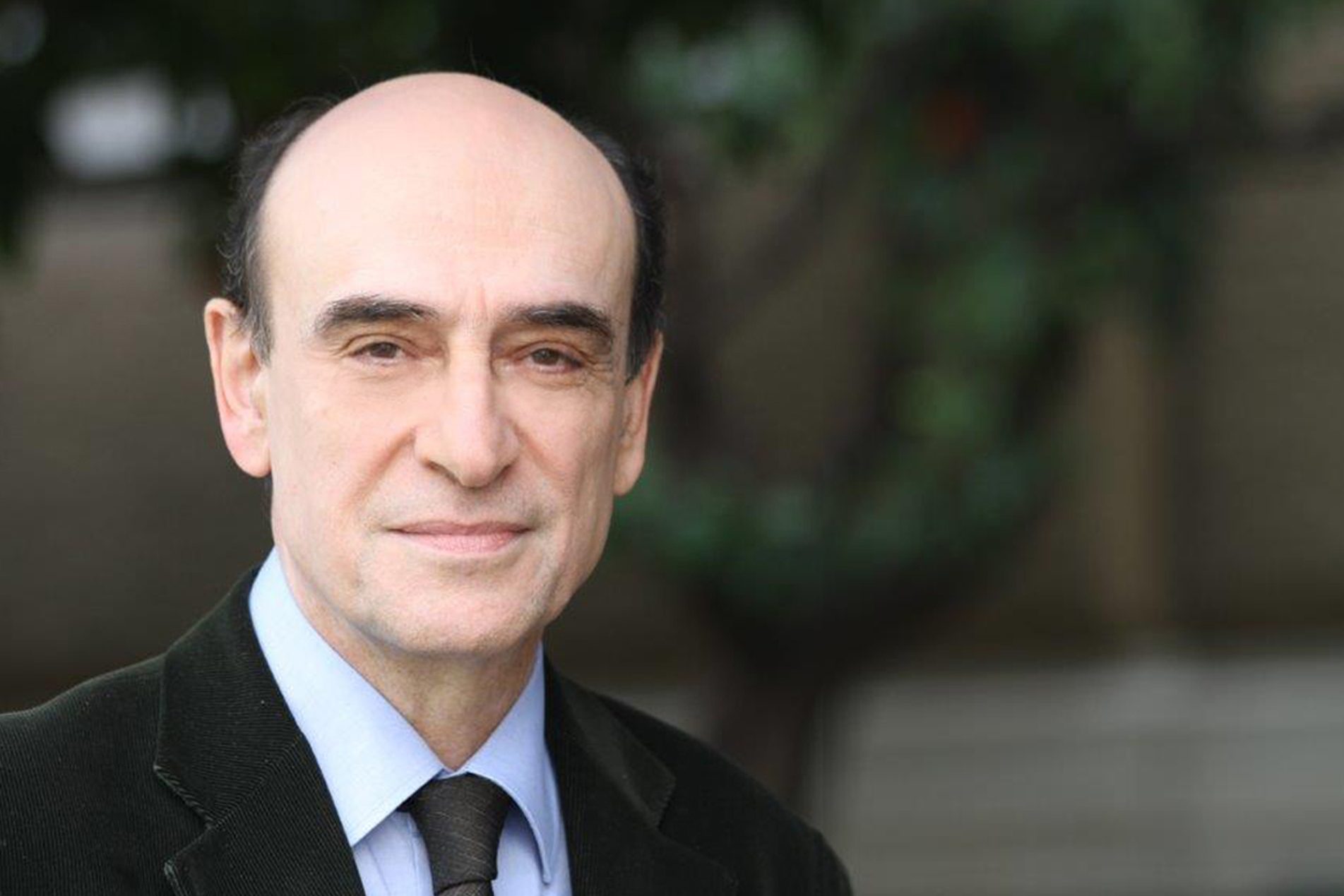 Ο καθηγητής Πετράκης για ακρίβεια, πληθωρισμό και επιτόκια!
