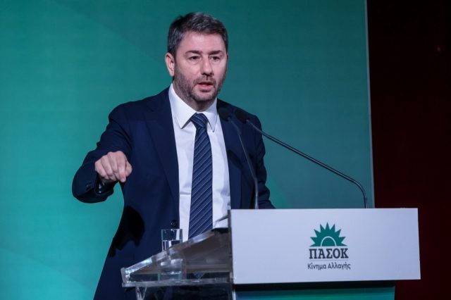 Κοροϊδία: Με εισόδημα 583€/μήνα τα νοικοκυριά ήταν ευάλωτα το 2015, ενώ σήμερα με 800€ είναι πλούσια…