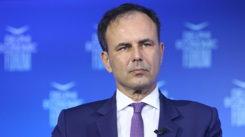 Τα καρφιά του Πατέλη στους τραπεζίτες…