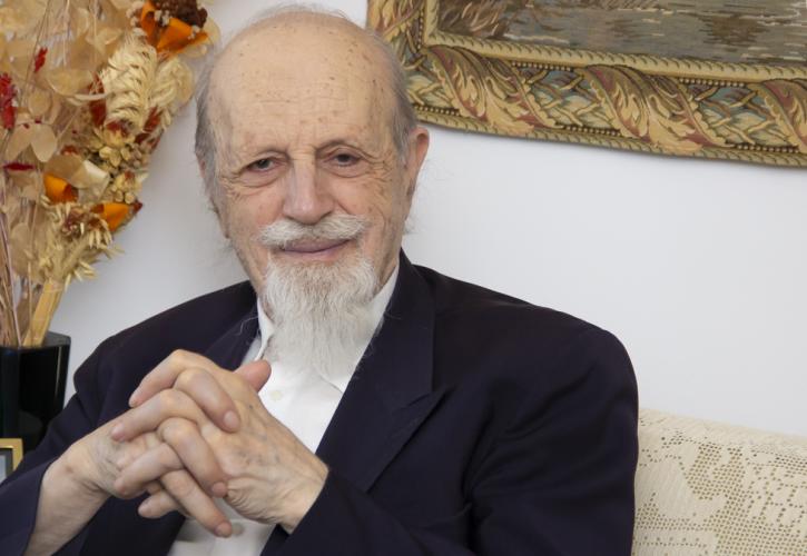 “Είναι άθλιο άθλημα το μπαξίσι”: Η συγκλονιστική συνέντευξη του Ακαδημαϊκού Θεοδόση Τάσιου