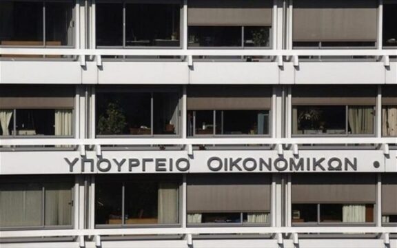 Reuters: Πρόωρη αποπληρωμή δανείων 5 δις ετοιμάζει η Ελλάδα