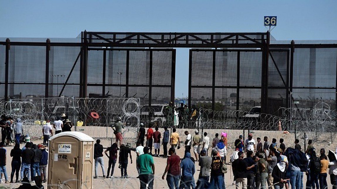 ΗΠΑ: Ιδιωτικοποιούν τη… μετανάστευση