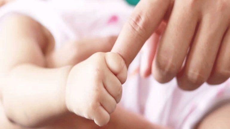 Ειδική Παροχή Μητρότητας: Πλήρης οδηγός για ελεύθερες επαγγελματίες, αγρότισσες και αυτοαπασχολούμενες