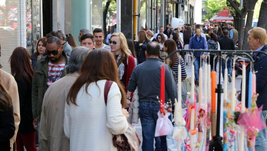 Πασχαλινή αγορά 2026: Σταθερός τζίρος 1,5 δισ. ευρώ με πιο «σφιχτή» κατανάλωση