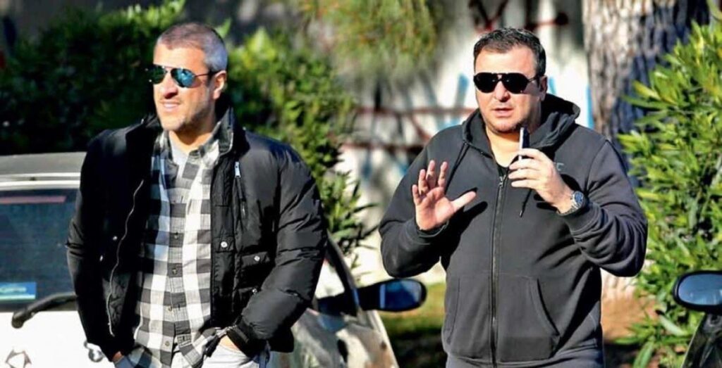 Ρέμος και Πηλαδάκης πουλάνε τις βίλες τους στη Μύκονο για να πληρώσουν κόκκινα δάνεια