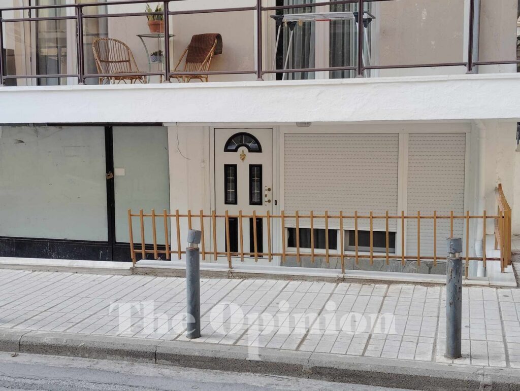 Σε διαμερίσματα… τσέπης μετατρέπονται ημιυπόγεια καταστήματα
