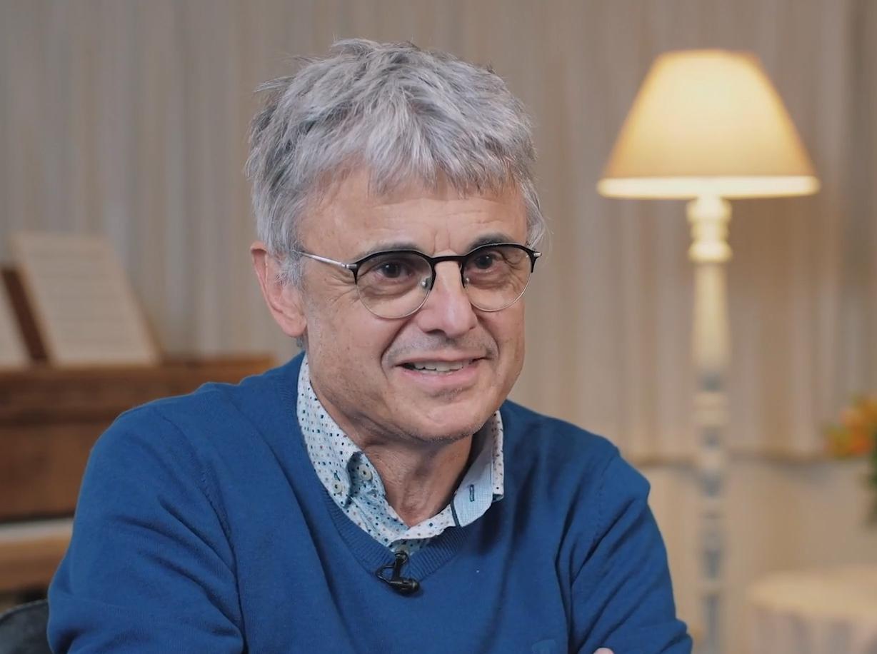 Dr. Geert Vanden Bossche: Θα τιμωρηθούν αυστηρά αυτοί που είπαν ψέματα στους λαούς για τα Covid εμβόλια. Έρχεται τσουνάμι θανάτων.