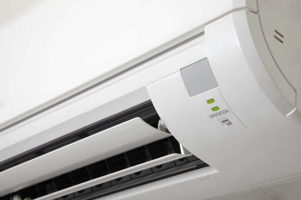 Κλιματιστικό inverter και ανεμιστήρας οροφής: Ο συνδυασμός που ρίχνει το κόστος δροσιάς