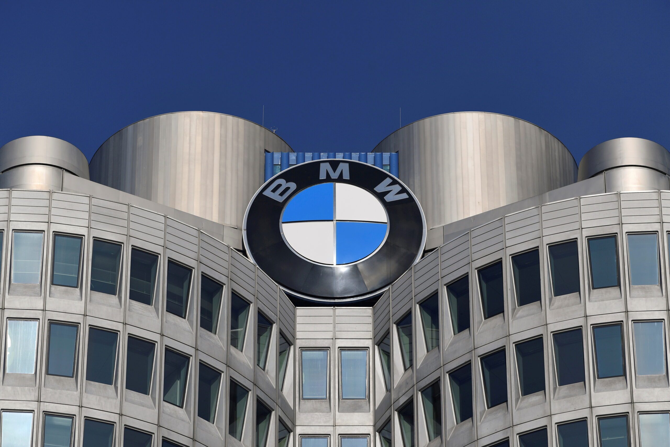 ΒΜW: Μαχαίρι σε 8.000 θέσεις εργασίας