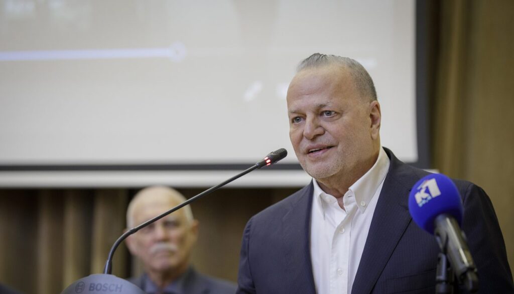 Μυτιληναίος: Οι πολιτικοί λένε ψέματα για την πράσινη ενέργεια