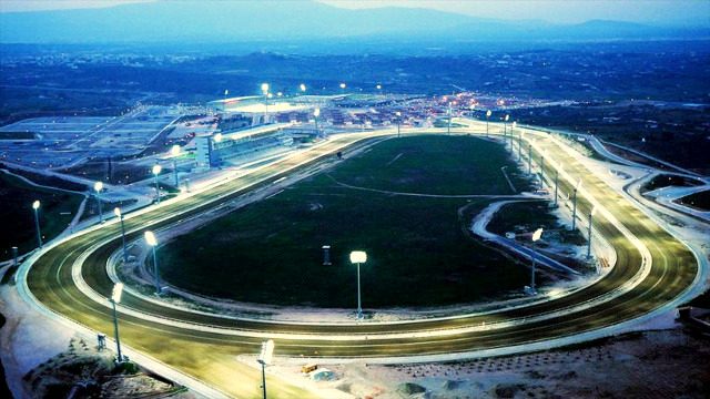 Πλειστηριασμοί: Για ένα ευρώ παραπάνω αλλαξαν χέρια οι εγκαταστάσεις του Ιπποδρόμου στο Μαρκόπουλο