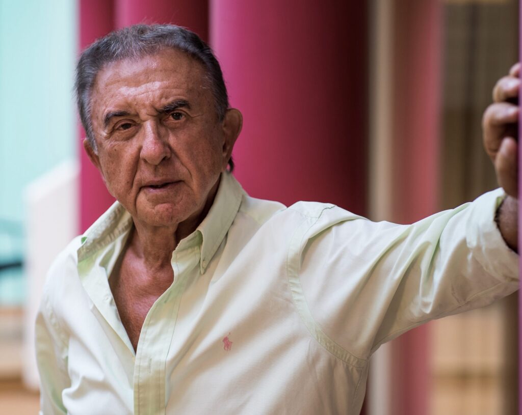 Αργύρης Παπαργυρόπουλος: Μόνο η ντροπή για τα παιδιά μου με απασχολεί. Φτωχός σε υπόγειο μεγάλωσα, δεν θα μου λείψει η βίλα