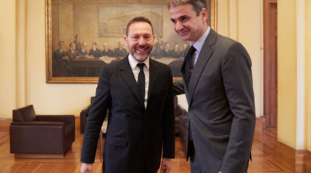 Ανοίγει η «ληστρική» ψαλίδα στα επιτόκια με την ευλογία Κυβέρνησης και ΤτΕ...
