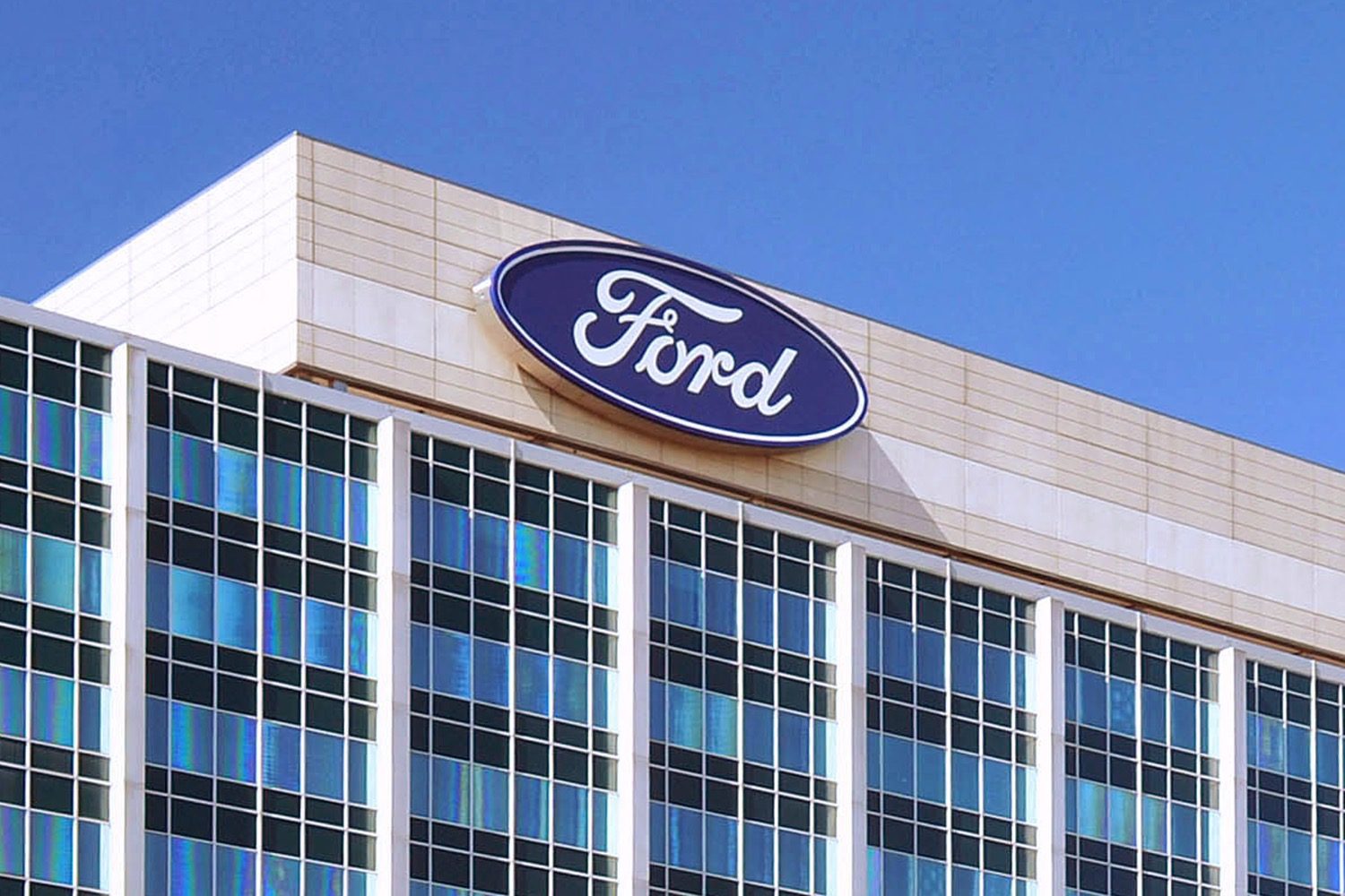 Κατάργηση 1.000 θέσεων εργασίας στη Ford!
