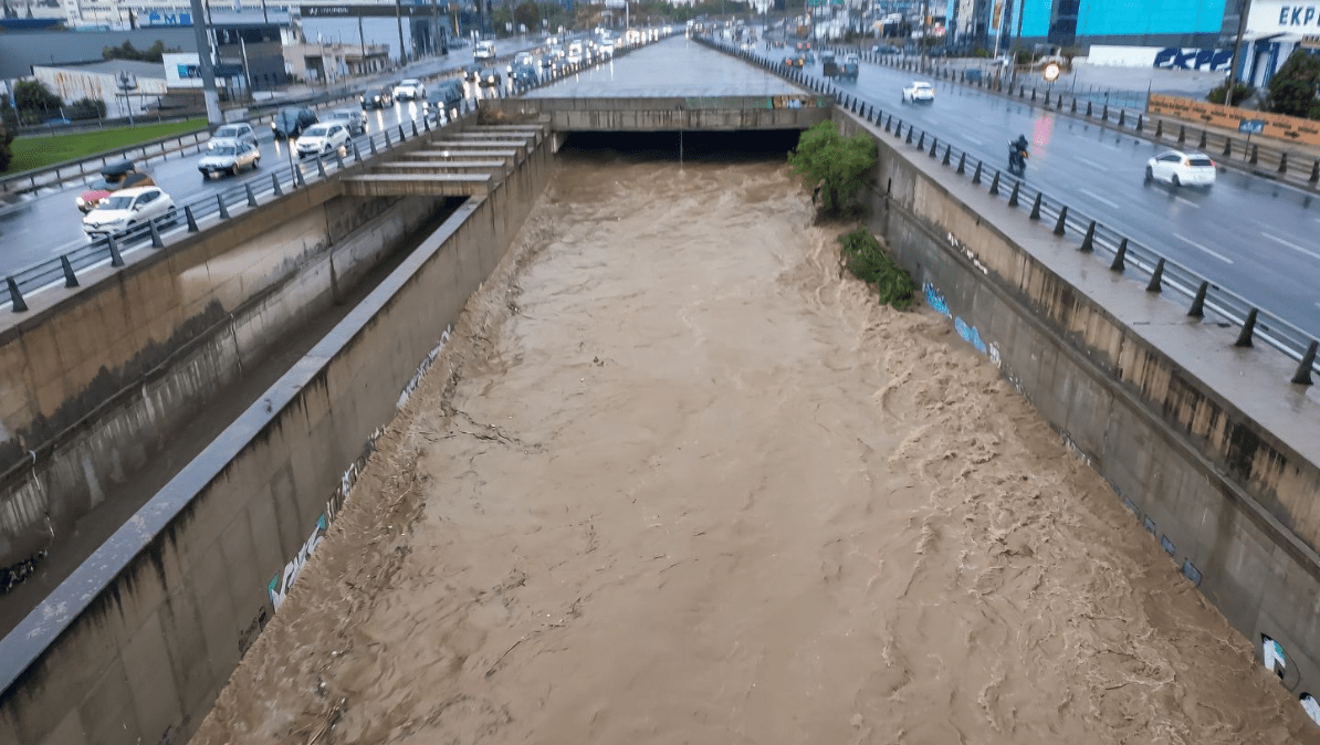 «Ωρολογιακή βόμβα» ο Κηφισός: «Η κατάσταση είναι εξαιρετικά σοβαρή» λέει ο σπηλαιολόγος που ανακάλυψε και νέα υπόγεια λίμνη