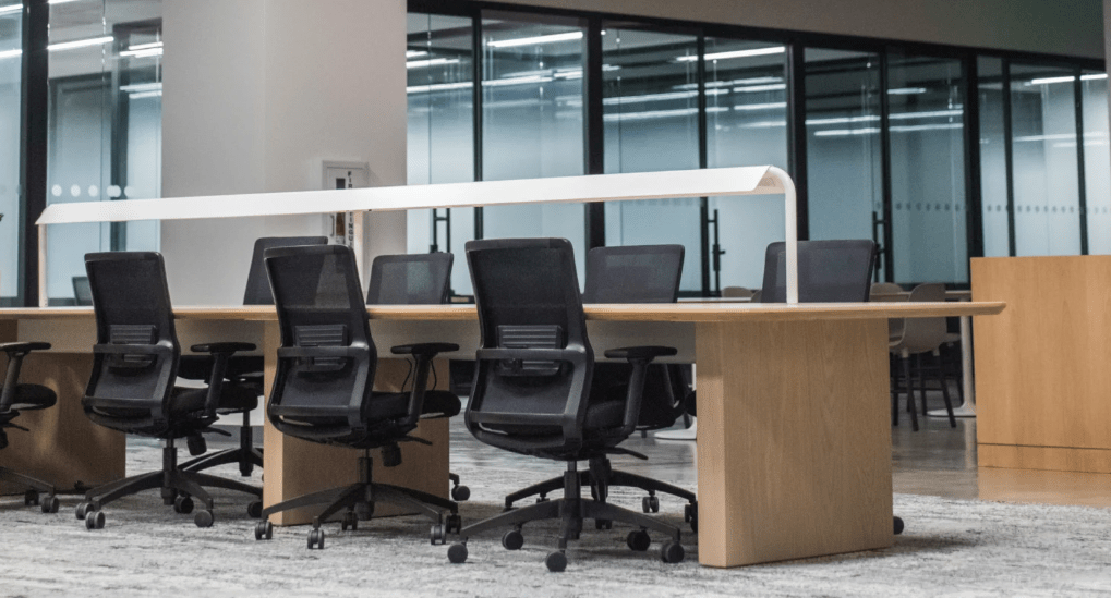 Εκτόξευση έως 60% στα ενοίκια επαγγελματικών χώρων σε Αθήνα και Πειραιά την εξαετία 2019–2025