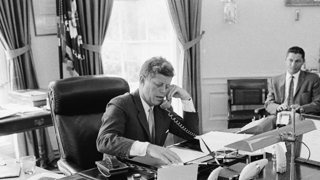 Robert Kennedy Jr. : Γιατί το Αμερικανικό στρατιωτικό-βιομηχανικό συγκρότημα δολοφόνησε τον John F. Kennedy, τον Robert F. Kennedy και τον Martin Luther King 1 john f kennedy