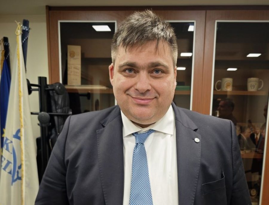 Ο Γιάννης Βουτσινάς εξελέγη νέος πρόεδρος της Κεντρικής Ένωσης Επιμελητηρίων