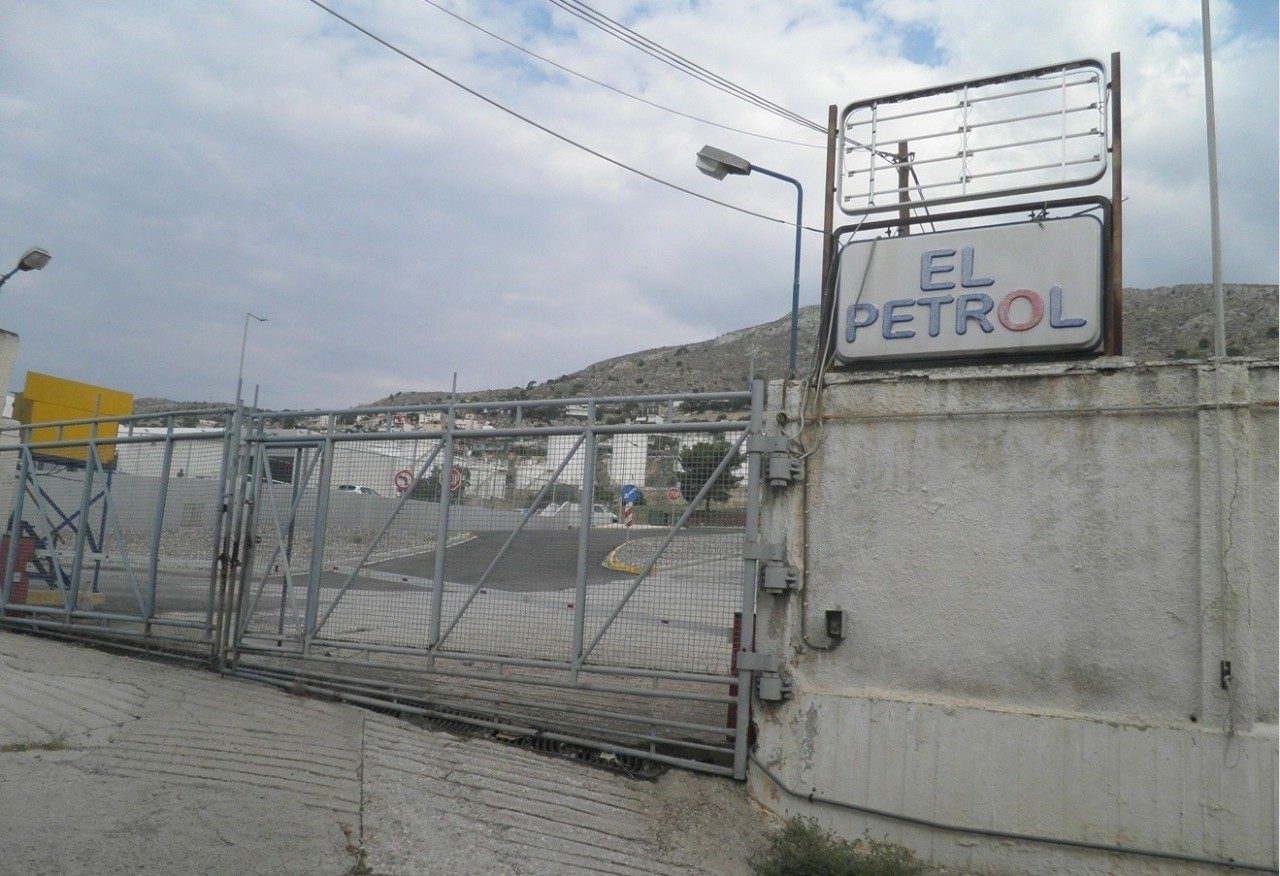 Σε πλειστηριασμό τον Ιούλιο οι εγκαταστάσεις της EL PETROL!