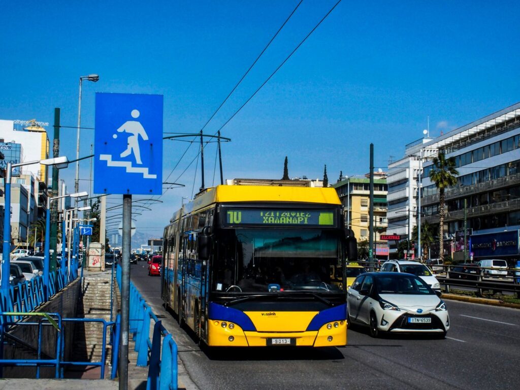 «Ξαφνικός θάνατος» για τα τρόλεϊ και στο βάθος ιδιώτες στις αστικές συγκοινωνίες…