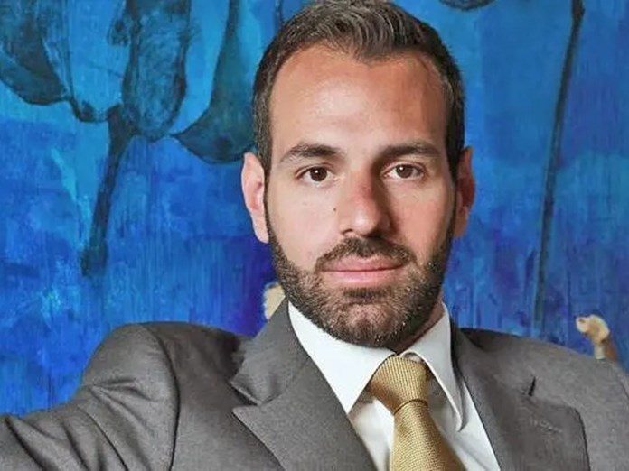 Ο Βασίλης Μηλιώνης και ο Έλληνας που φταίει για την κρίση…