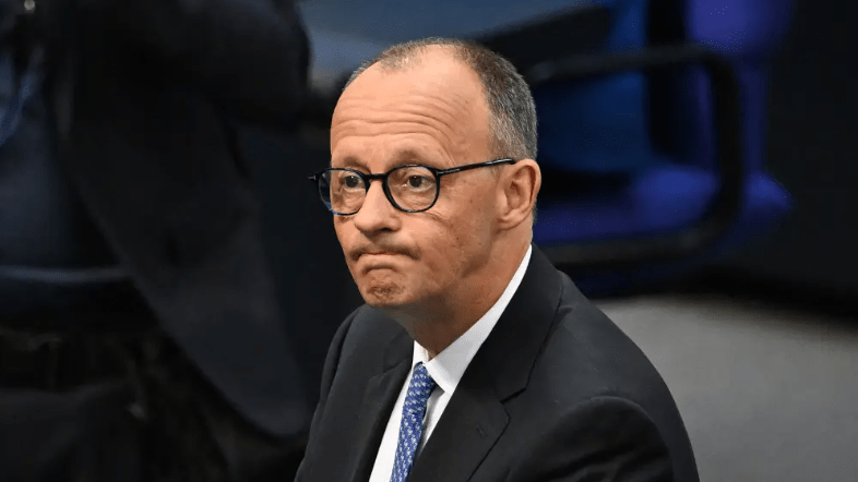 Γερμανία: «Μαύρη είναι η νύχτα στα βουνά»…