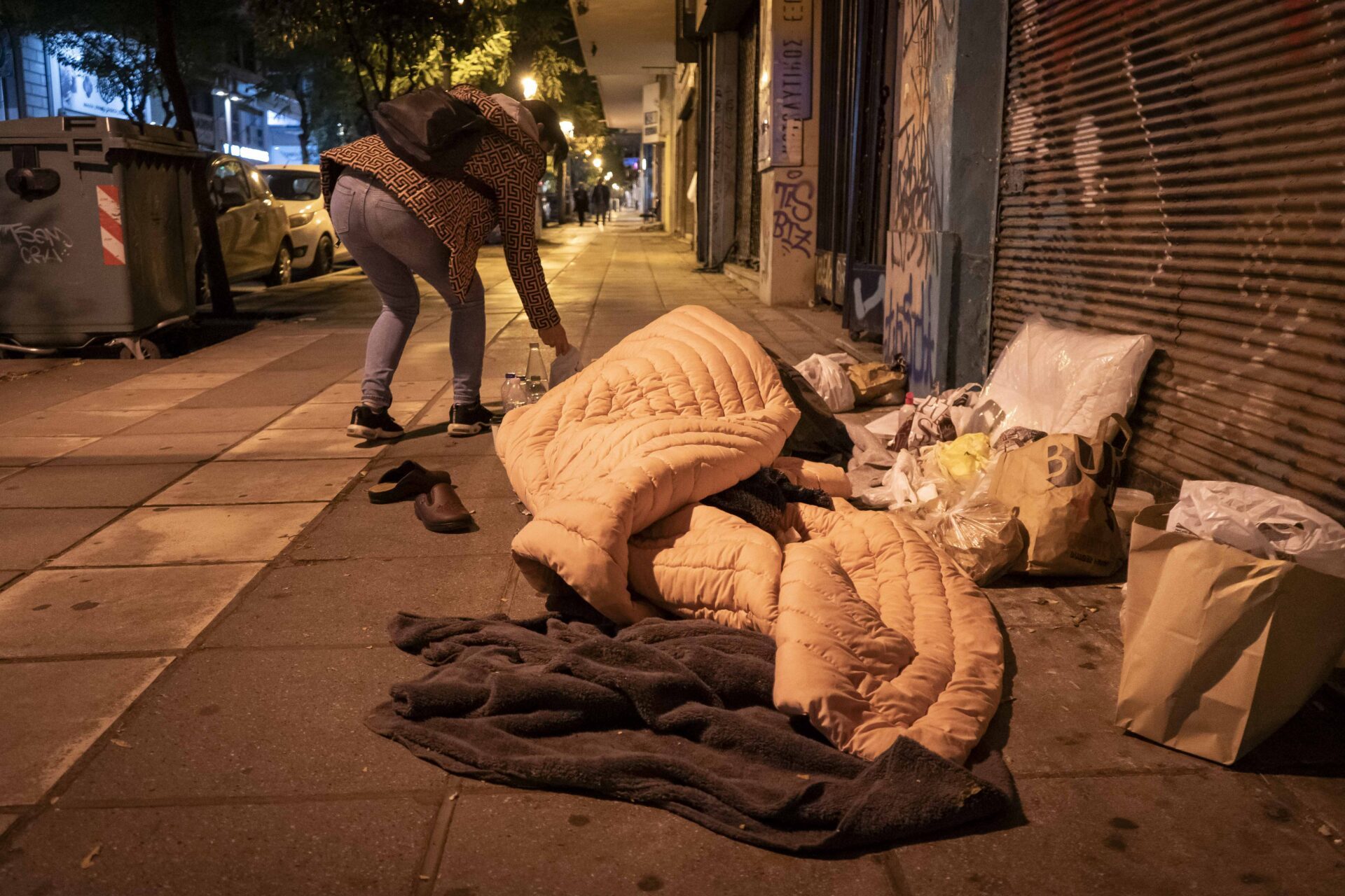 Στεγαστική κρίση και ενοίκια: «Θα δούμε νέα γενιά αστέγων»