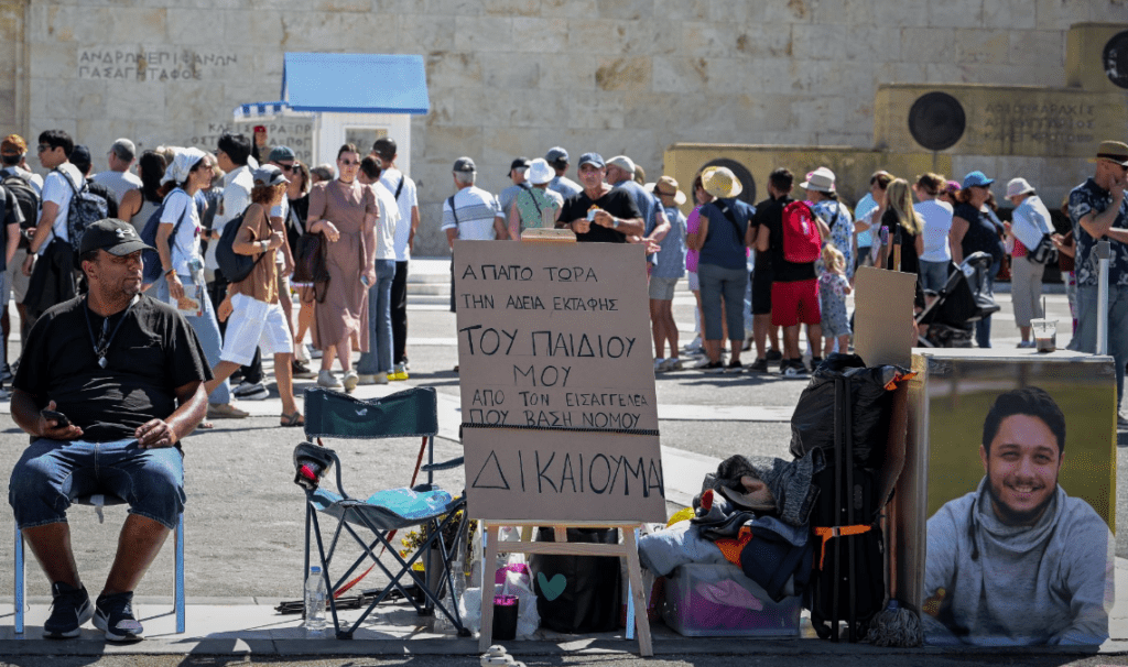 Πάνος Ρούτσι: Οδηγός λεωφορείου κατέβηκε μαζί με επιβάτες για να του συμπαρασταθούν!