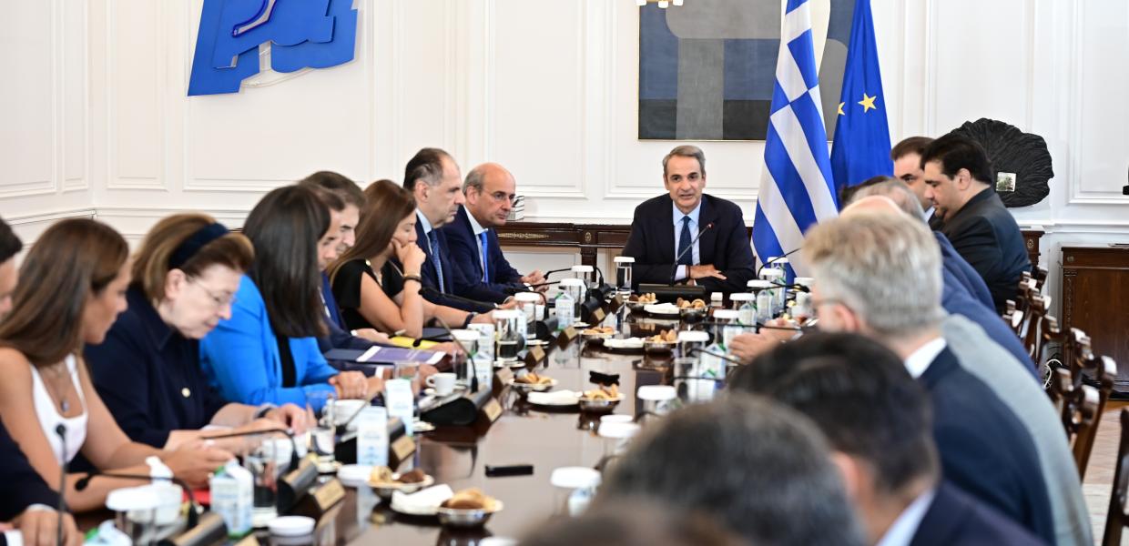 Πόθεν Έσχες: 7 εκατ. ευρώ τα δάνεια του «γαλάζιου» υπουργικού συμβουλίου