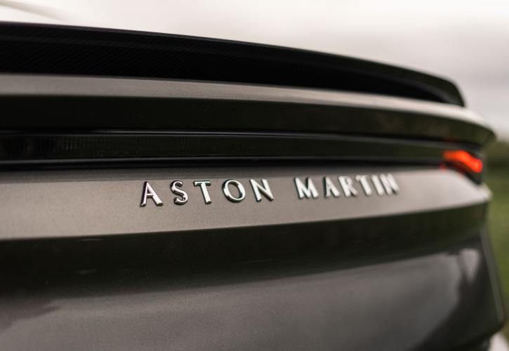 “Μαχαίρι” 20% των θέσεων εργασίας από την Aston Martin